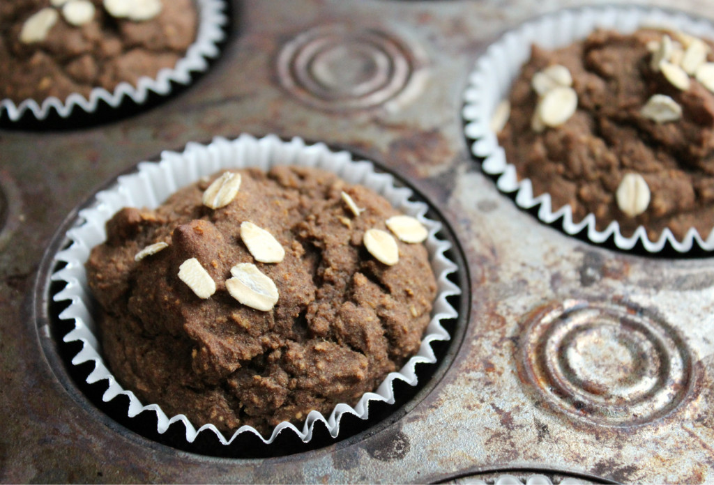 Apple Gingerbread Muffins | Strength and Sunshine @RebeccaGF666 #glutenfree #vegan #gingerbread #muffins #apple #baking