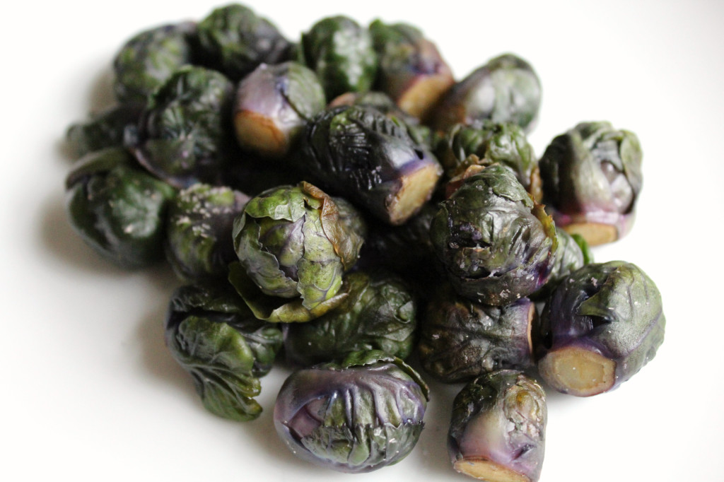Baby Purple Brussels Sprouts | Strength and Sunshine @RebeccaGF666 #brusselssprouts #vegatables
