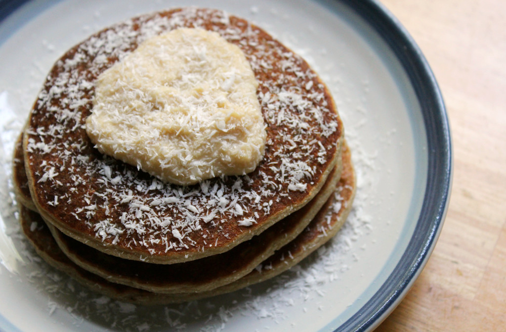 Fruity Banana Coconut Pancakes | Strength and Sunshine @RebeccaGF666 #pancakes #breakfast #glutenfree #vegan