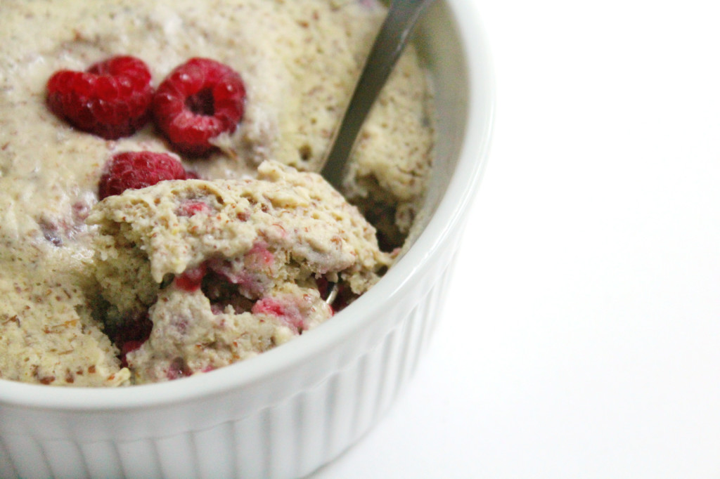 Raspberry Mug Cake | Strength and Sunshine @RebeccaGF666 Tart and sweet raspberries combine with omega-3 packed flax and lovely vanilla to create one taste bud pleasing breakfast. This raspberry mug cake recipe is cooked in 90 seconds, is gluten-free, vegan, and refined sugar-free!