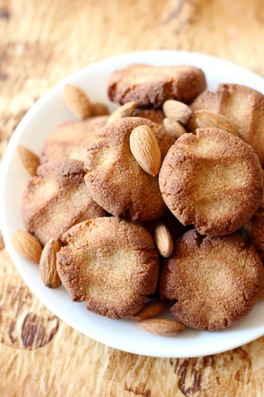 Grain-Free Amaretto Cookies | Strength and Sunshine @RebeccaGF666 The classic Italian cookie now as a healthy gluten-free, vegan, and paleo recipe! Grain-Free Amaretto Cookies made with almond flour and no added sugars or oils will be a delicious addition to the dessert platter!