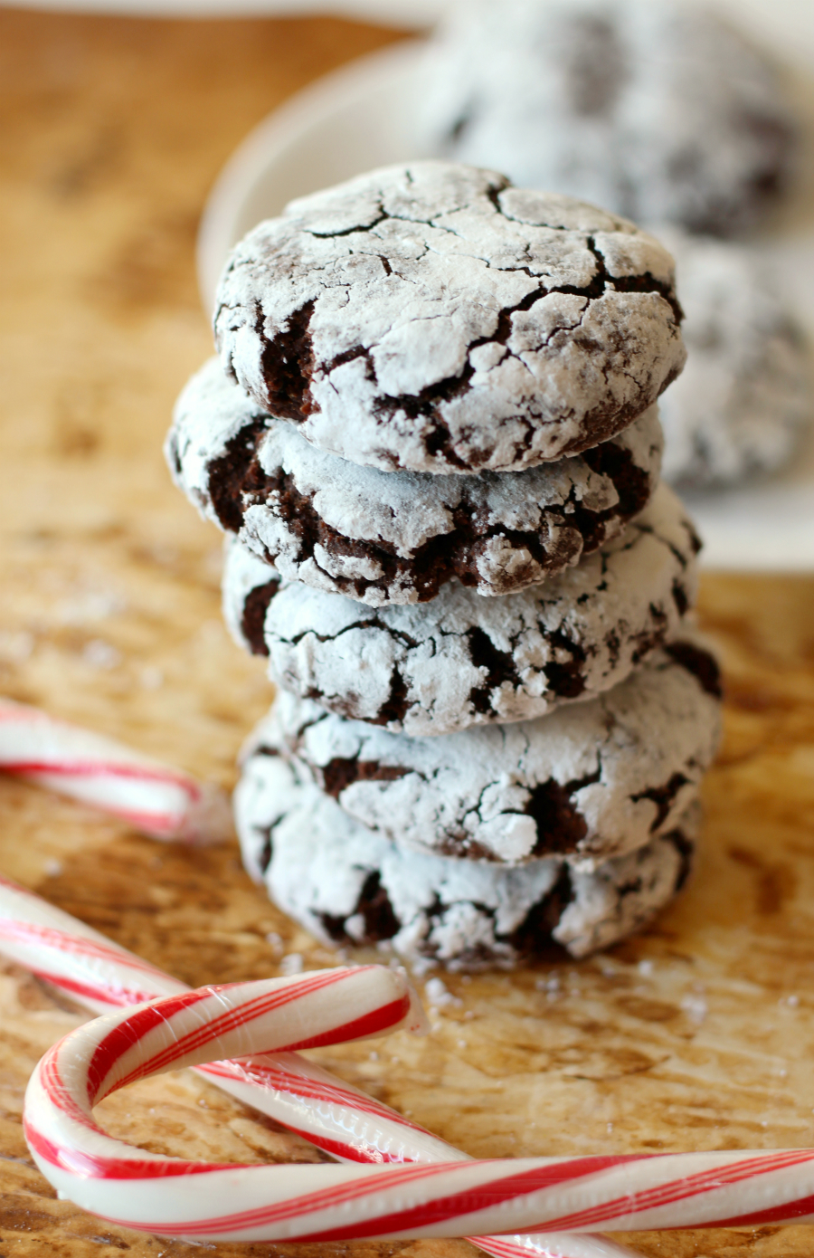 Chocolate Peppermint Crinkle Cookies | Strength and Sunshine @RebeccaGF666 A minty twist on the holiday crinkle cookie! Christmas won't be the same with these Chocolate Peppermint Crinkle Cookies! Gluten-free, vegan, and allergy-free, a perfect dessert recipe for kids, adults, and Santa too!