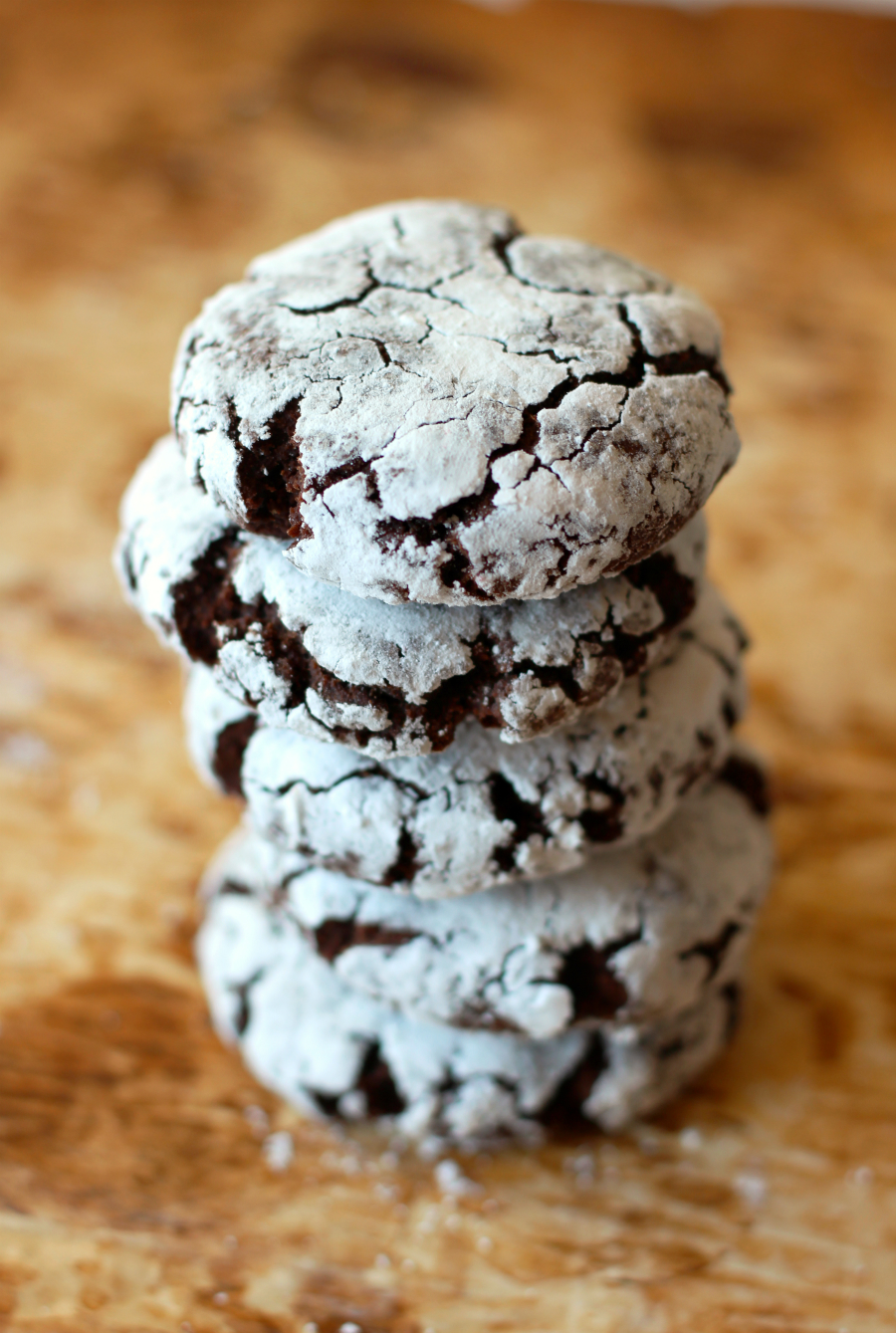 Chocolate Peppermint Crinkle Cookies | Strength and Sunshine @RebeccaGF666 A minty twist on the holiday crinkle cookie! Christmas won't be the same with these Chocolate Peppermint Crinkle Cookies! Gluten-free, vegan, and allergy-free, a perfect dessert recipe for kids, adults, and Santa too!