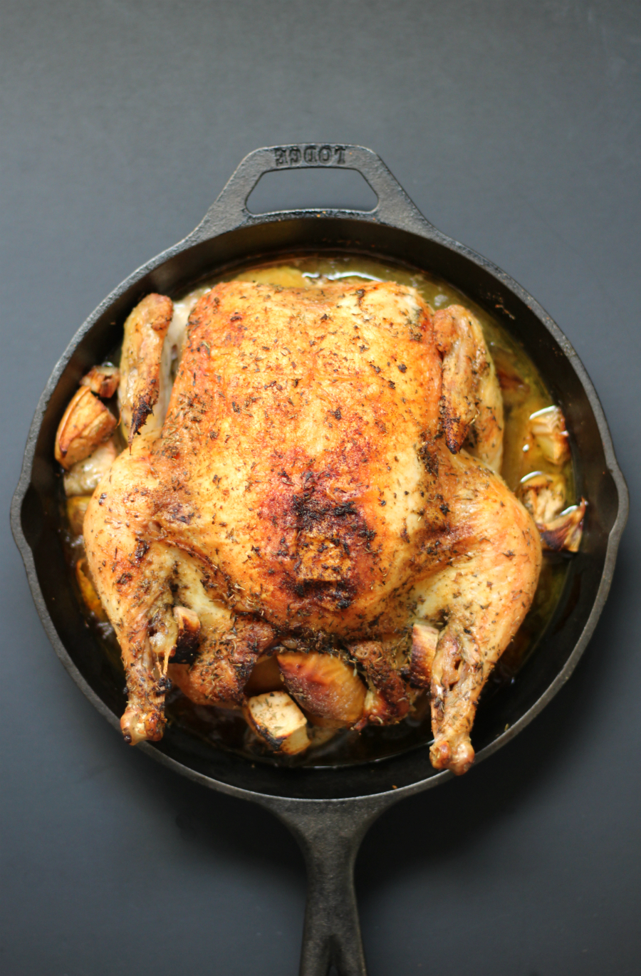 Easy Cast Iron Whole Roasted Chicken (Gluten-Free, Paleo) | Strength and Sunshine @RebeccaGF666 A simple and easy cast iron whole roasted chicken that's full of flavor, perfectly moist and tender, and just waiting to be served at the dinner table! This recipe is gluten-free, allergy-free, and paleo using a no-fail method for success!