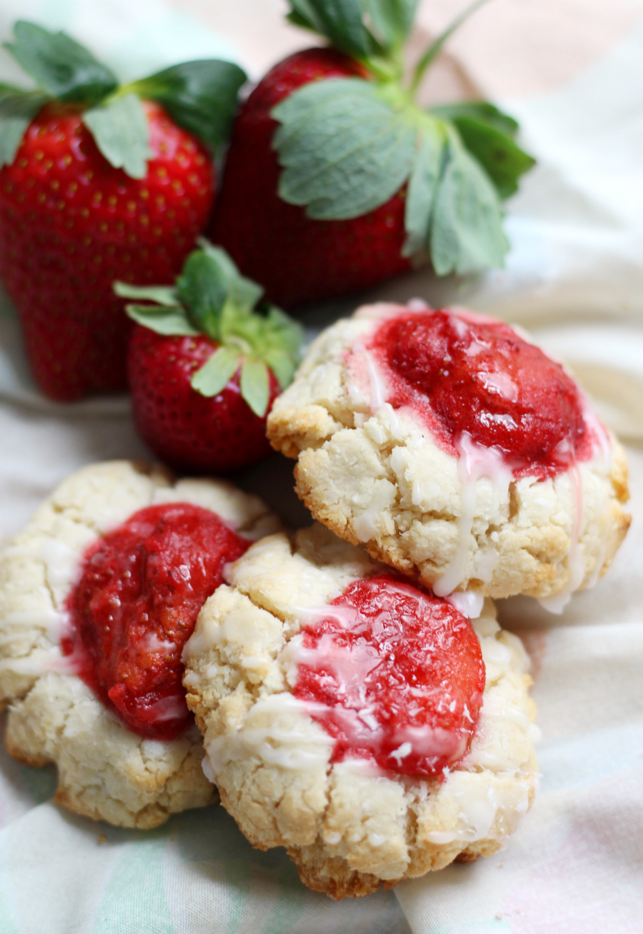 Paleo Strawberry Coconut Thumbprint Cookies (Gluten-Free, Vegan) | Strength and Sunshine @RebeccaGF666 Celebrate the Spring with a batch of Paleo Strawberry Coconut Thumbprint Cookies that are gluten-free, vegan, and grain-free! A fruity dessert recipe you'll be baking up beyond the season! ad 