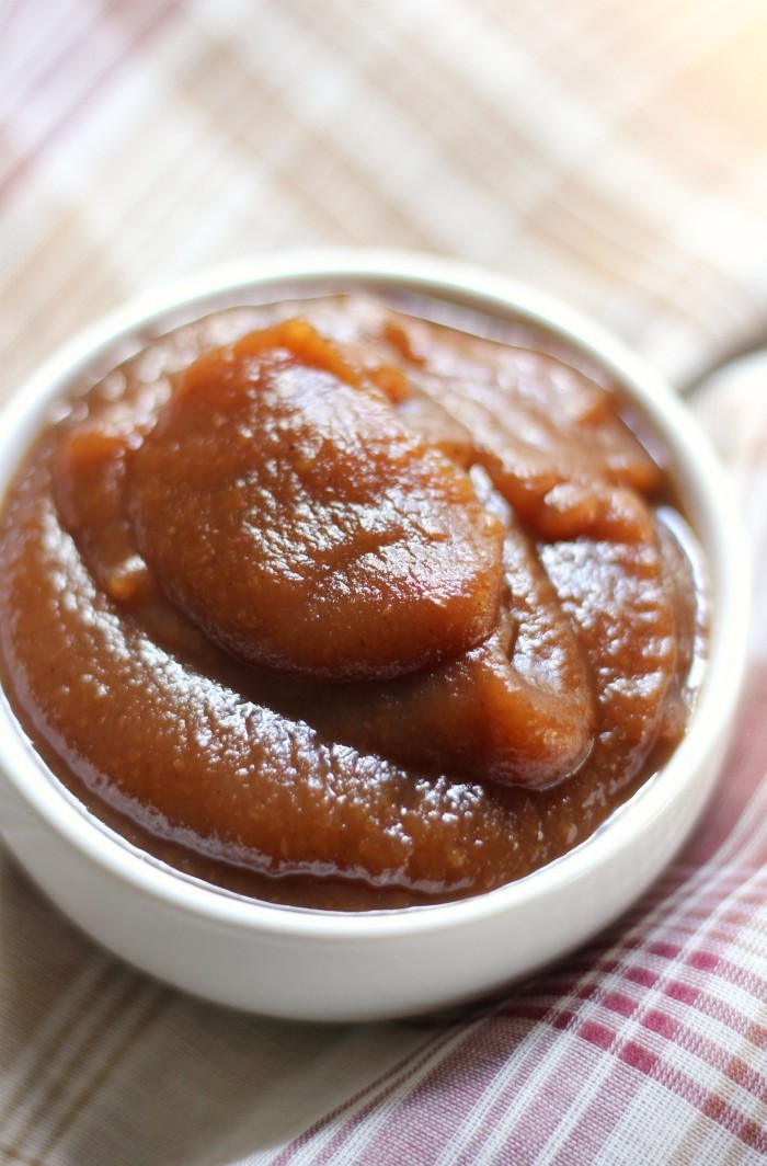 Slow Cooker Apple Butter (No Peeling!) | Strength and Sunshine @RebeccaGF666 Thick, creamy, and sweet Slow Cooker Apple Butter with no peeling required! All those freshly picked apples cooked down in the crock-pot for a perfect sweet and aromatic spread recipe that's gluten-free, vegan, paleo, and allergy-free! #applebutter #slowcooker #crockpot #glutenfree #vegan #paleo #apples