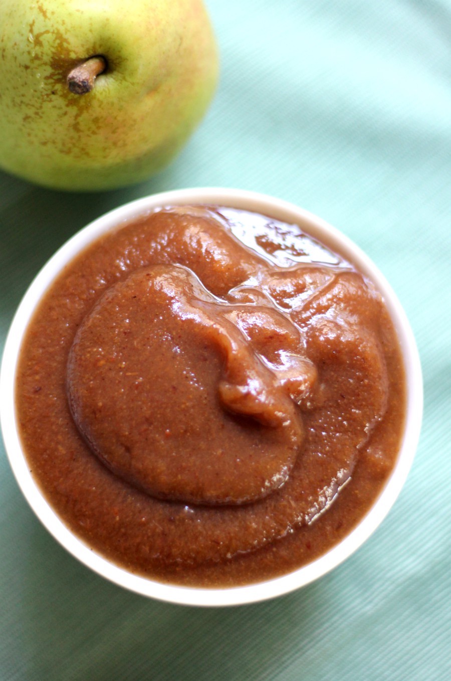 Slow Cooker Pear Butter (Gluten-Free, Vegan, Paleo) | Strength and Sunshine @RebeccaGF666 Smooth, creamy, and sweet Slow Cooker Pear Butter that's so simple to make! Your favorite combination of pears cooked down in the crock-pot for a perfectly sweet and aromatic spread recipe that's gluten-free, vegan, paleo, and allergy-free! #pearbutter #slowcooker #crockpot