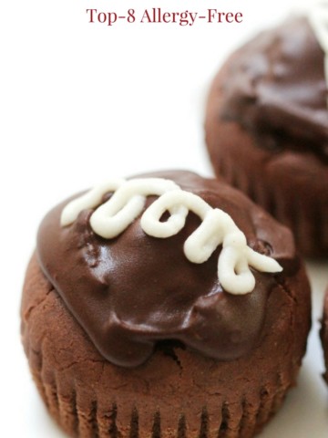 Homemade Gluten-Free + Vegan Hostess Cupcakes (Allergy-Free) | Strength and Sunshine @RebeccaGF666 A copycat recipe for your favorite American snack cake! Homemade Gluten-Free & Vegan Hostess Cupcakes that are top-8 allergy-free and a whole lot healthier! A chocolate cream-filled dessert for any occasion that is bound to bring back all the nostalgia of childhood! #glutenfree #vegan #cupcakes #hostesscupcakes #allergyfree