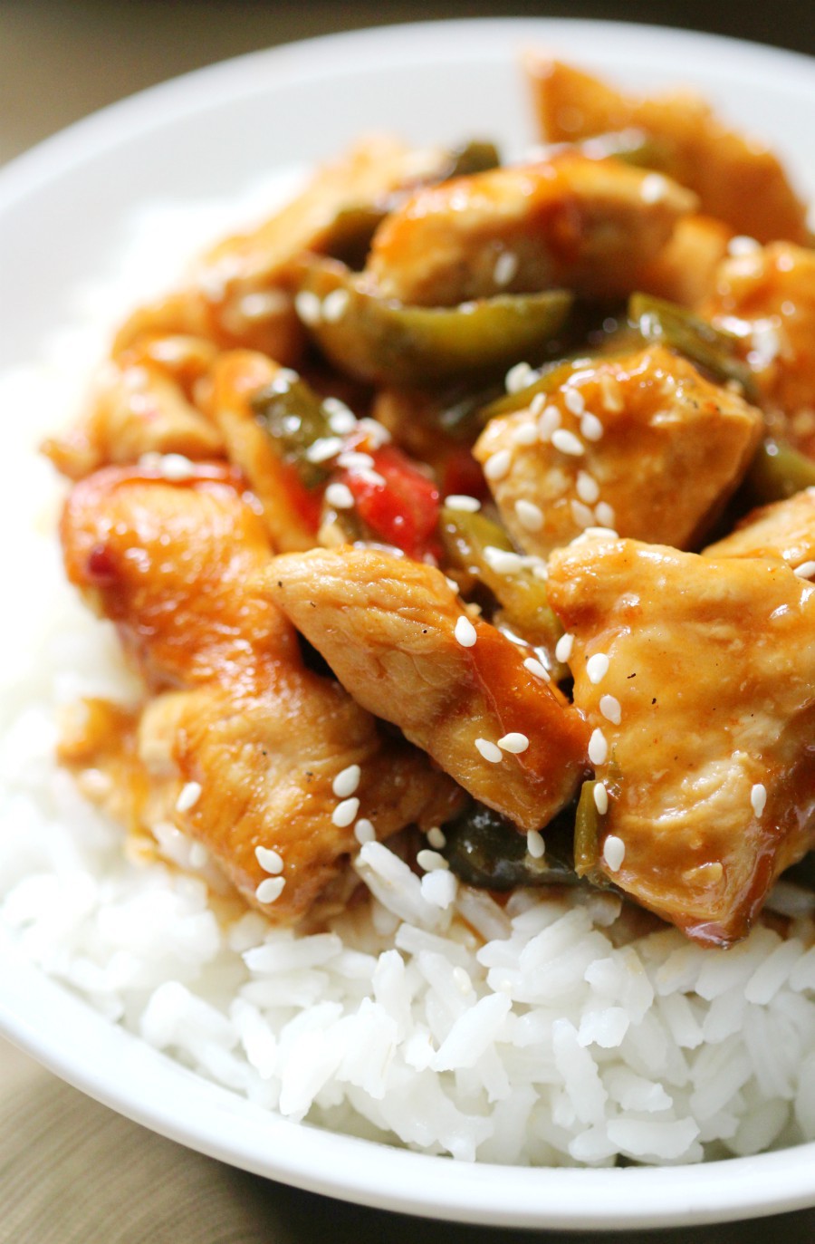 Gluten-Free General Tso's Chicken (Soy-Free, Paleo, Top 8 Allergy-Free) | Strength and Sunshine @RebeccaGF666 A sweet and slightly spicy Chinese takeout favorite you can easily make right at home! This recipe for Gluten-Free General Tso's Chicken is soy-free, paleo, top-8 allergy-free, and can be whipped up for the dinner table in a flash! #generaltsoschicken #chickendinner #glutenfree #chinesetakeout #strengthandsunshine