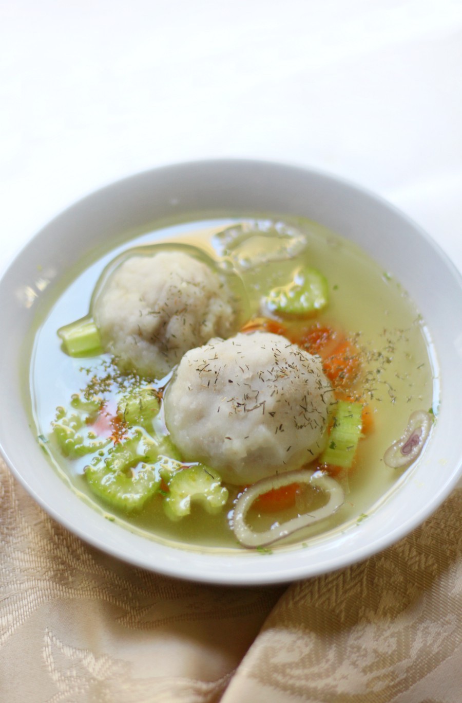 gluten-free-vegan-matzo-ball-soup-bowl-centered