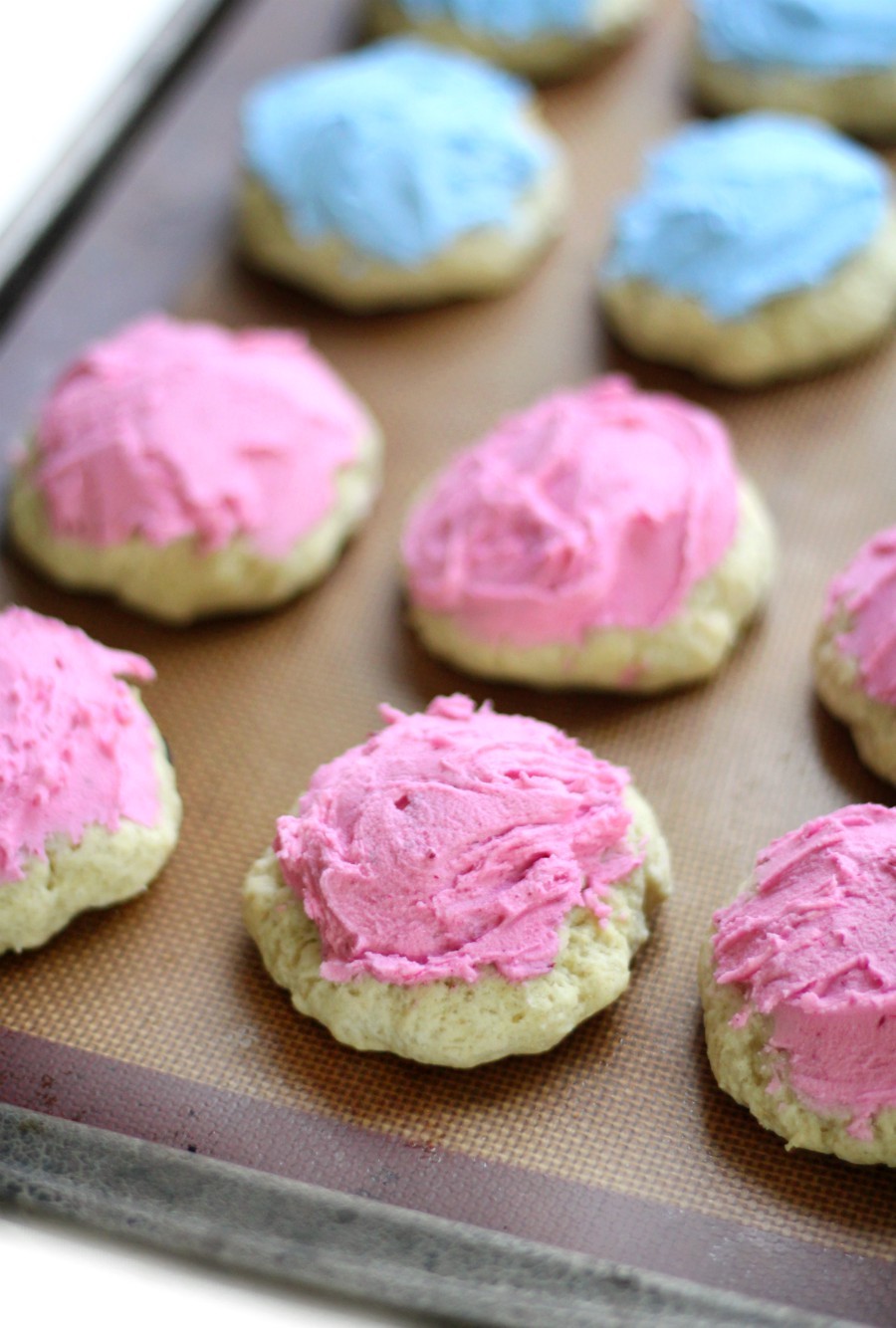 unsprinkles-soft-frosted-sugar-cookies