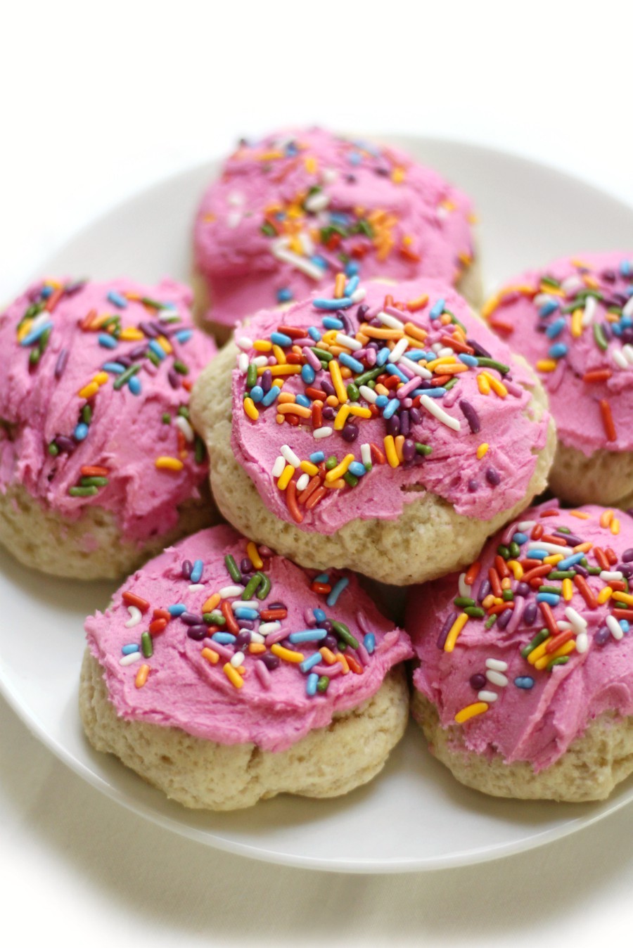 plate-pink-frosted-sugar-cookies