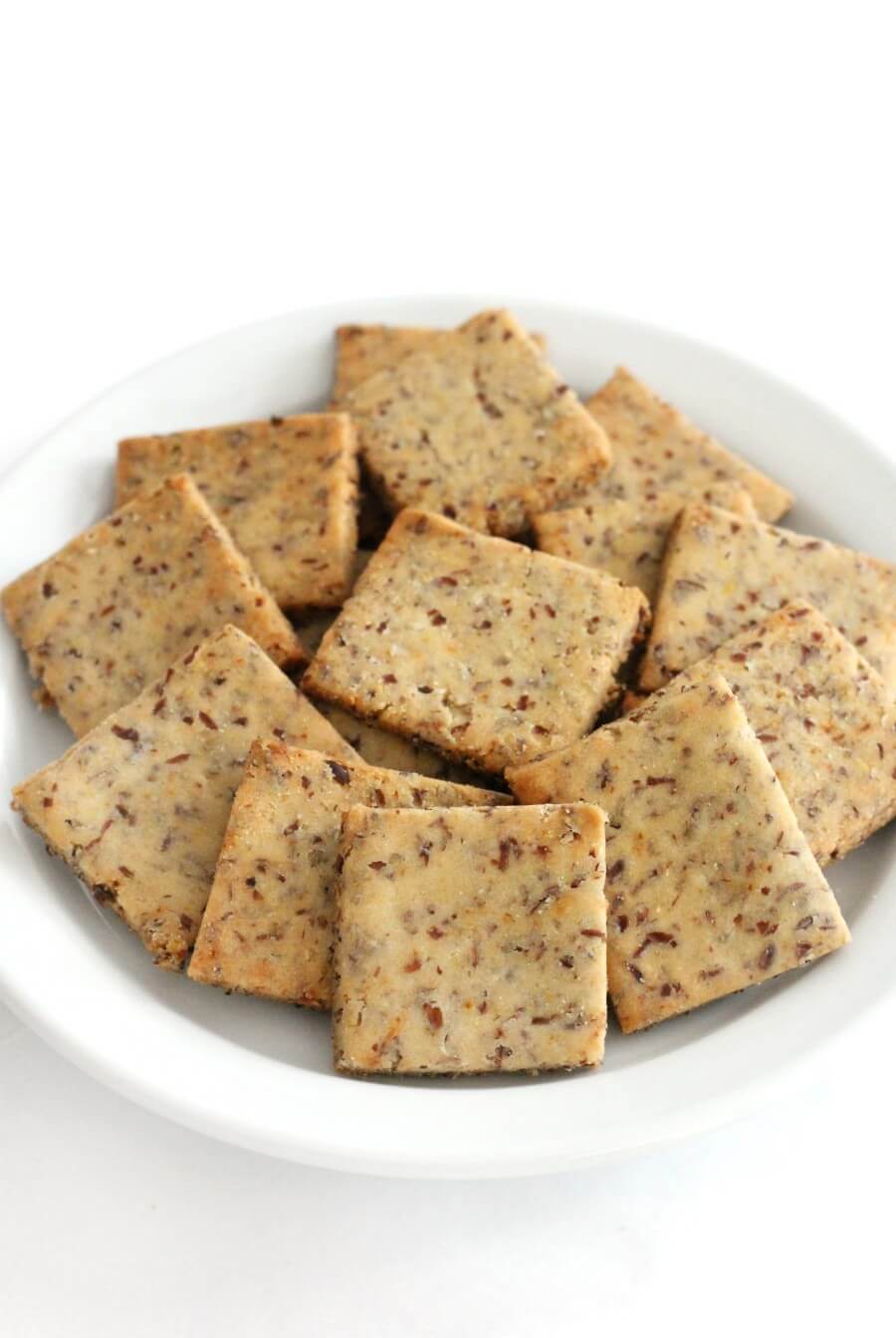 white plate filled with gluten-free wheat thins crackers