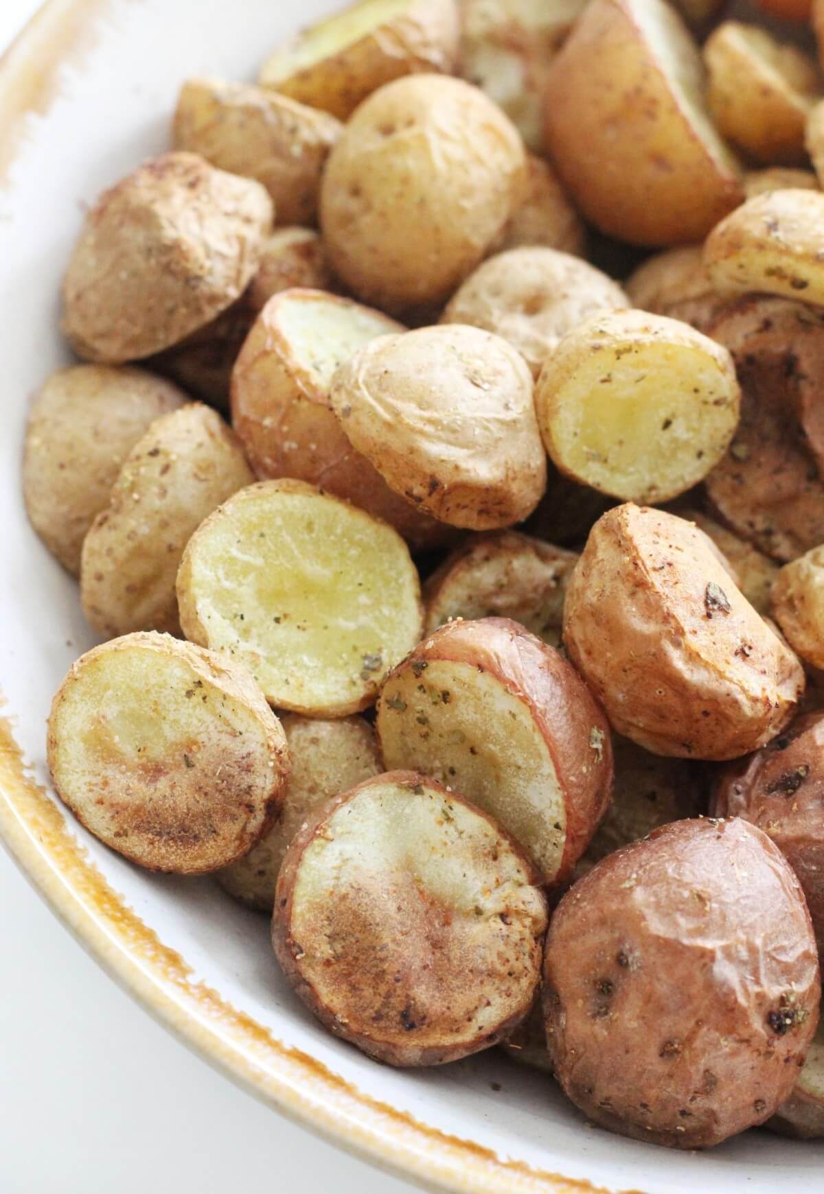 close up of crispy air fryer baby potatoes