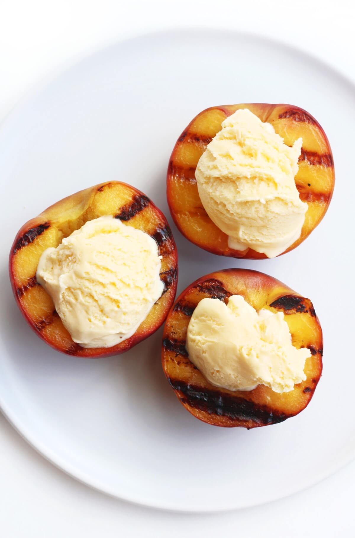 grilled peaches with vegan vanilla ice cream